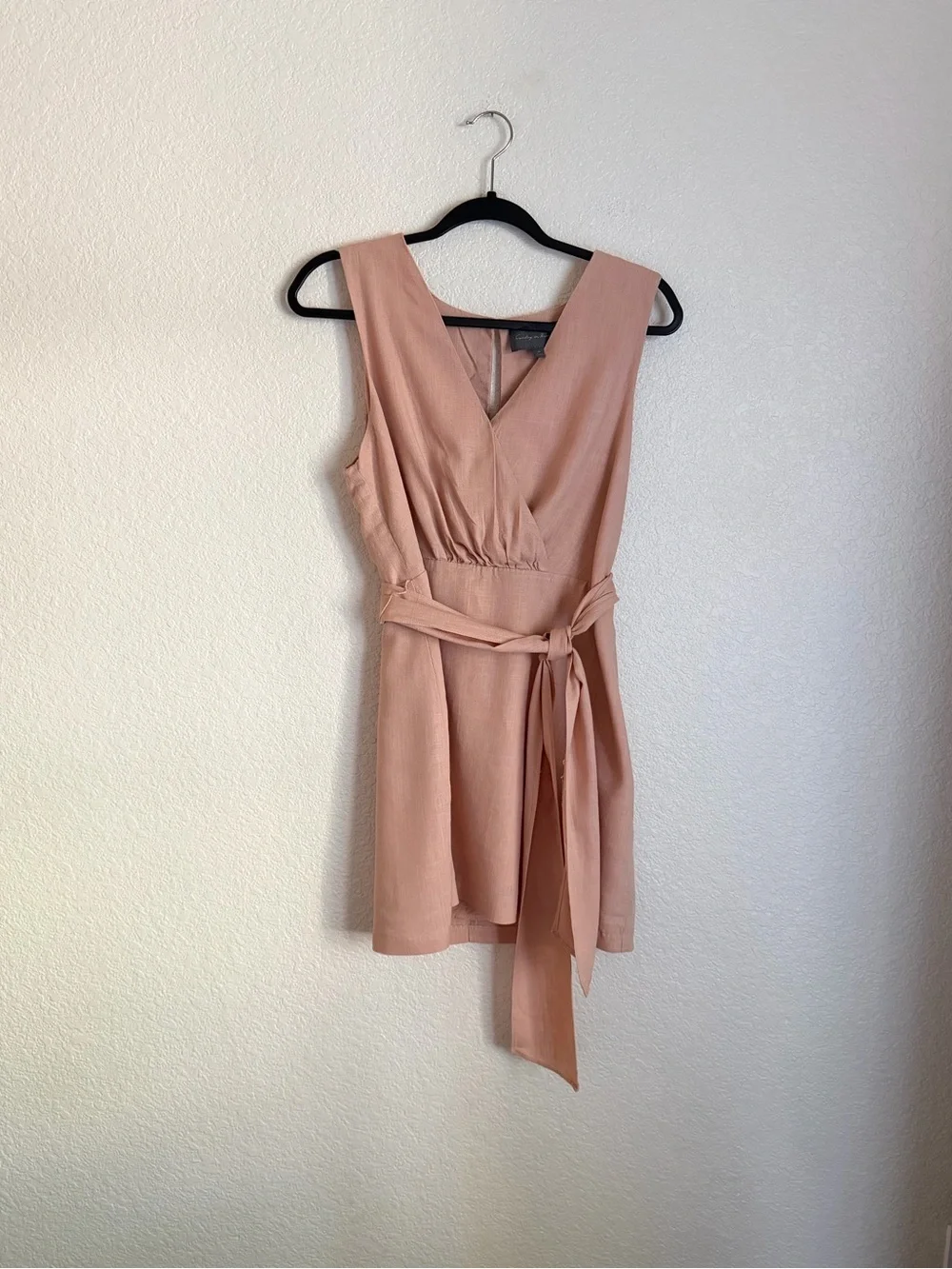 Anthropologie Sunday in Brooklyn Faux Wrap Sleeveless Linen Mini Dress M Peach